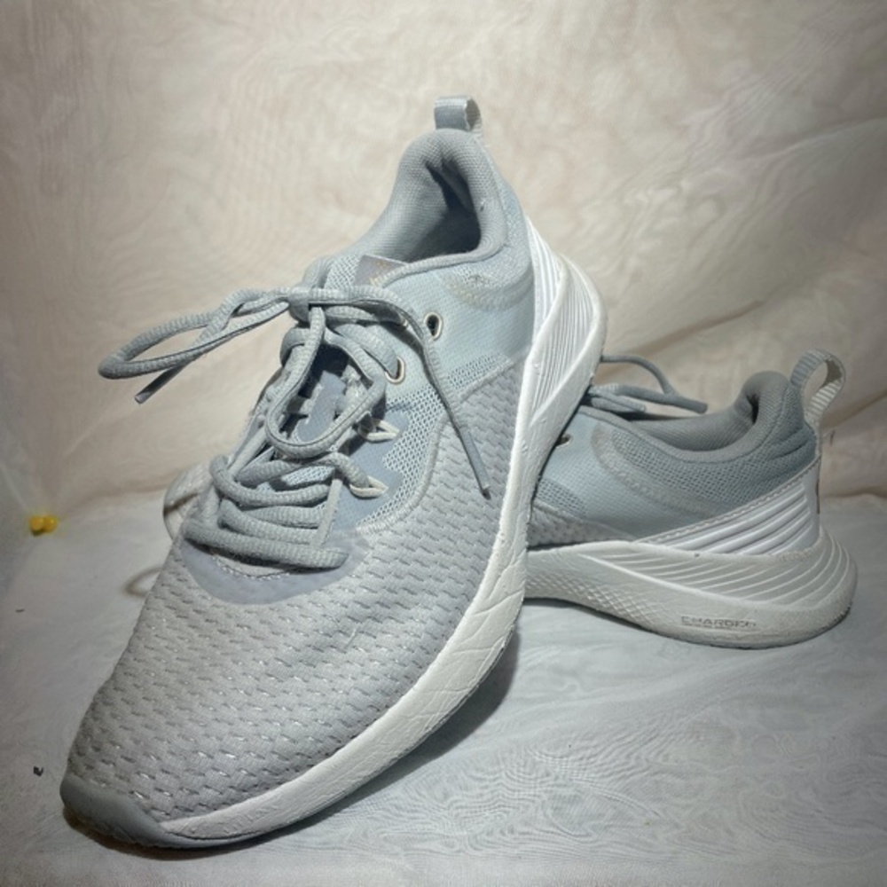 Under Armour Womens Charged Breathe TR3 Light Grey Running Shoe Sneaker Size 8.5
